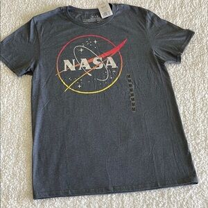 Kohls NASA Gray Graphic T-Shirt size medium